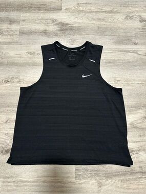 Nike Dri-FIT Running Tank Top Men’s Medium Black Sleeveless Athletic Shirt